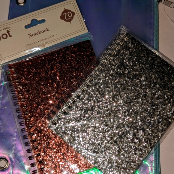 NWT LEARNING THROUGH PLAY 2 VELVET COLORING BOARDS FOR KIDS. IDEAL FOR TRAVELING - Picture 1 of 3